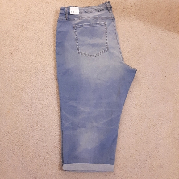 Lane Bryant Plus size Capri Jean - Picture 6 of 6